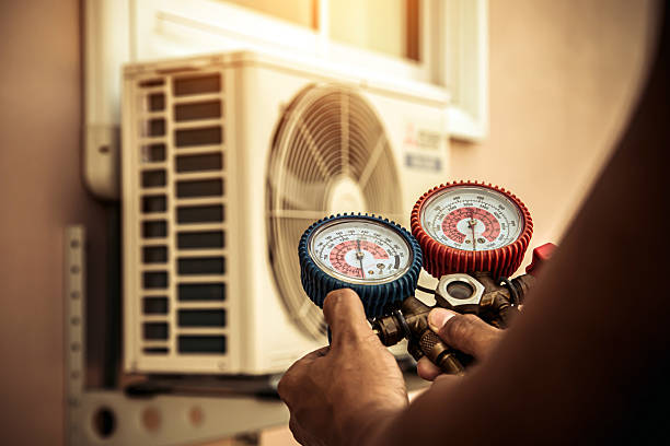 Professional Ac Installation technician working in Grove City, OH